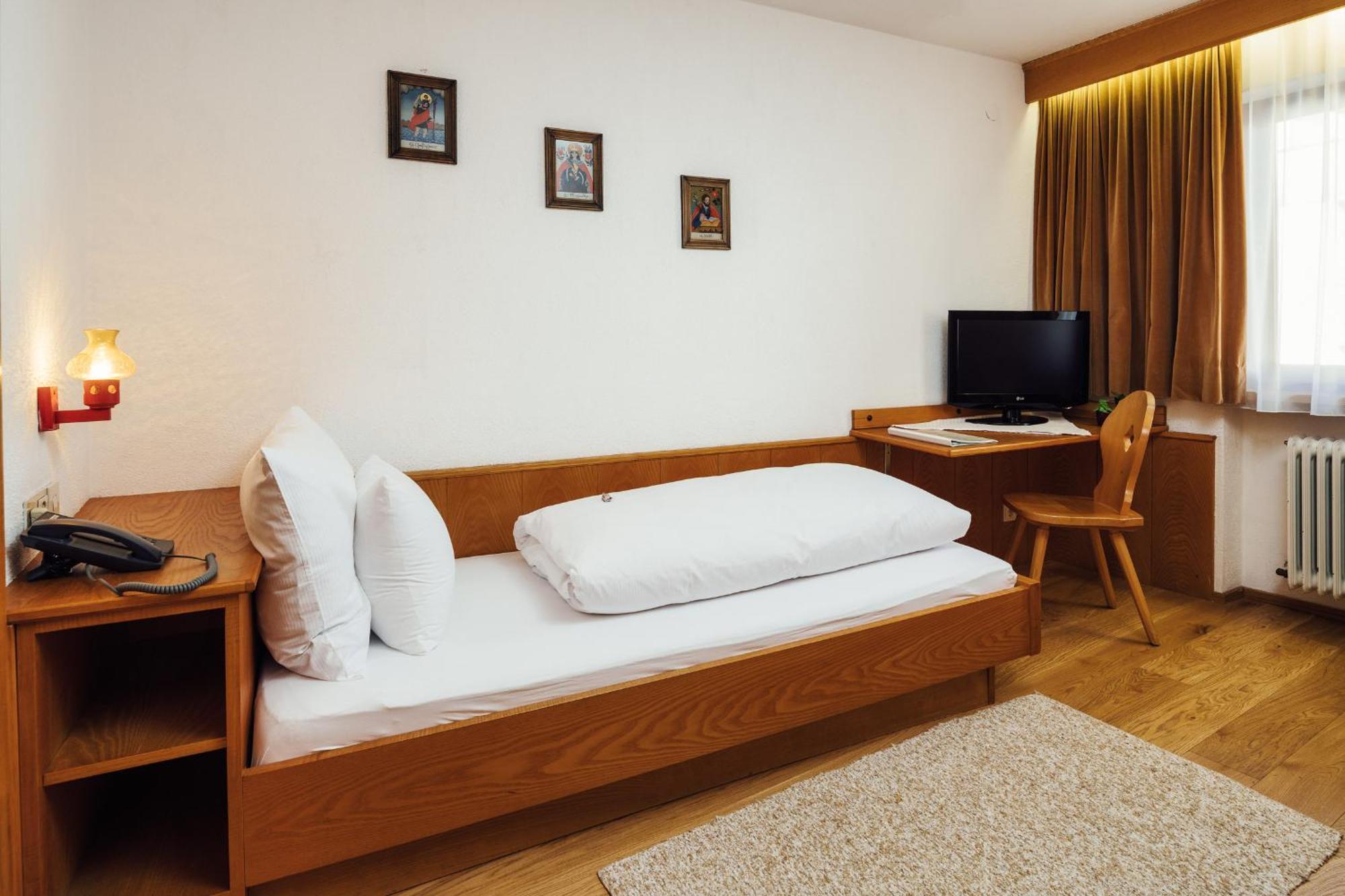 Hotel Komperdell سيرفاوس المظهر الخارجي الصورة