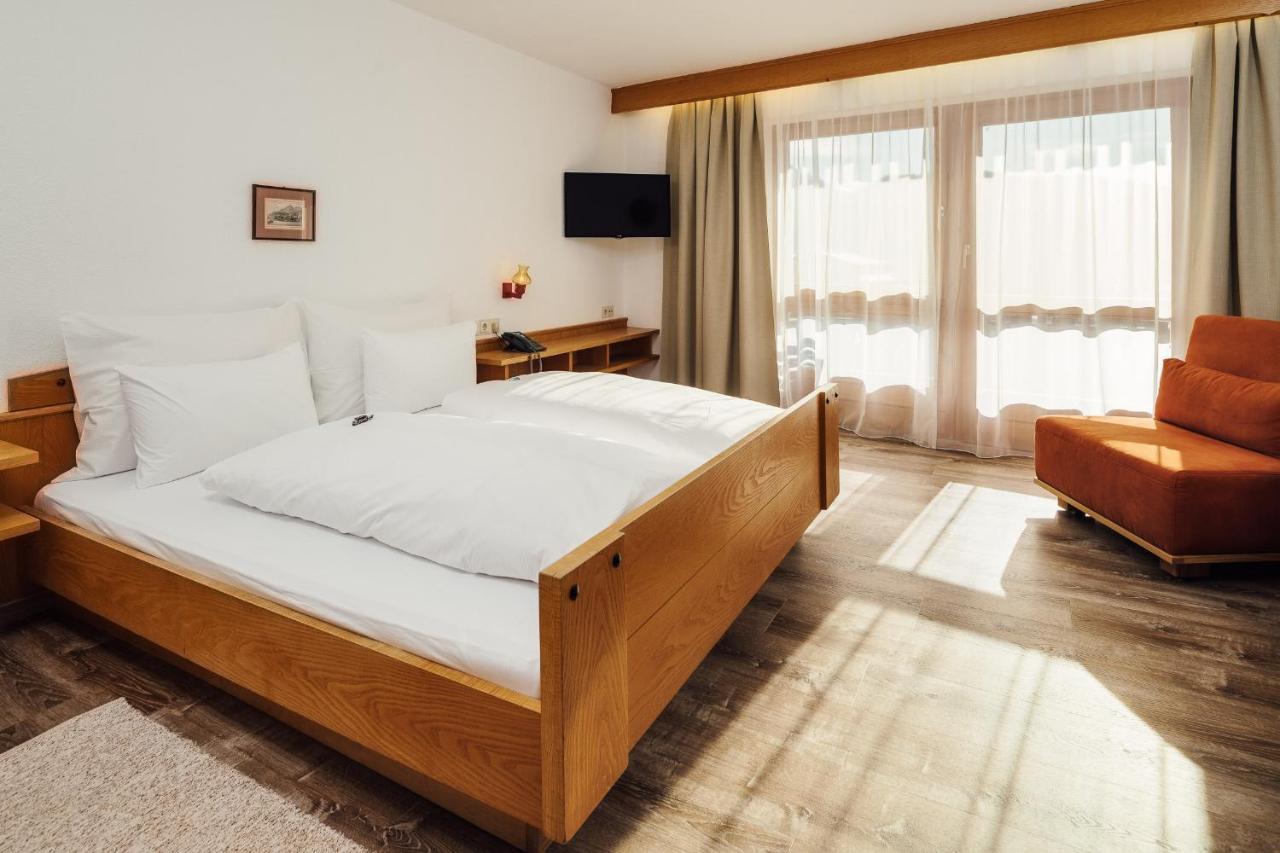 Hotel Komperdell سيرفاوس المظهر الخارجي الصورة